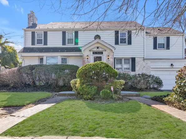 1019 Northfield Road, Woodmere, NY 11598