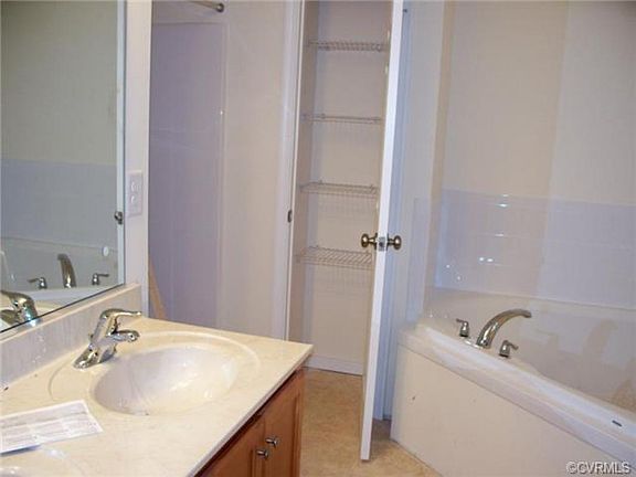 5th image of 2637 Grinn Ct