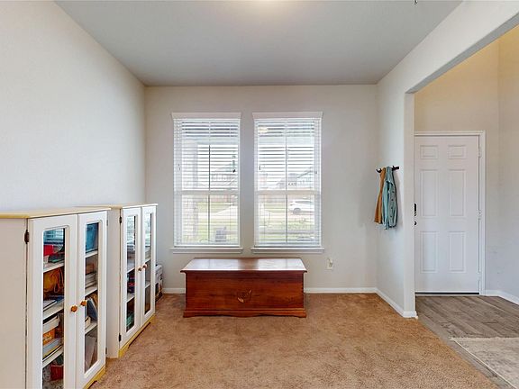 4th image of 3231 Owl Hollow Dr