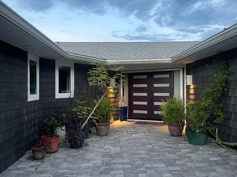 1st image of 779 Ocean Shore Blvd