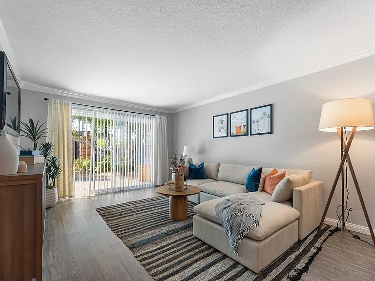 Beachwood Apartments — Photo 17