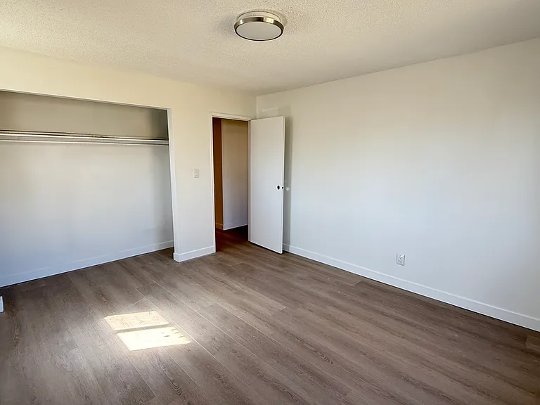79 Castleridge Dr NE — Photo 25