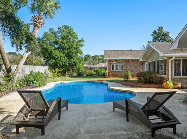 62 Country Club Dr E, Destin, FL 32541