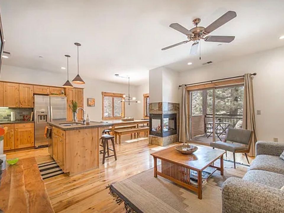 1st image of 10183 Palisades Dr #A