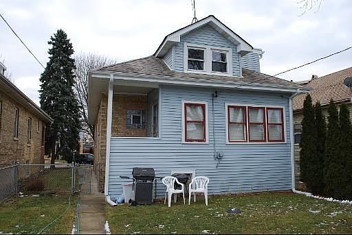 3rd image of 6216 W Warwick Ave