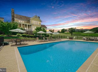 12142 Hume Rd, Hume, VA 22639