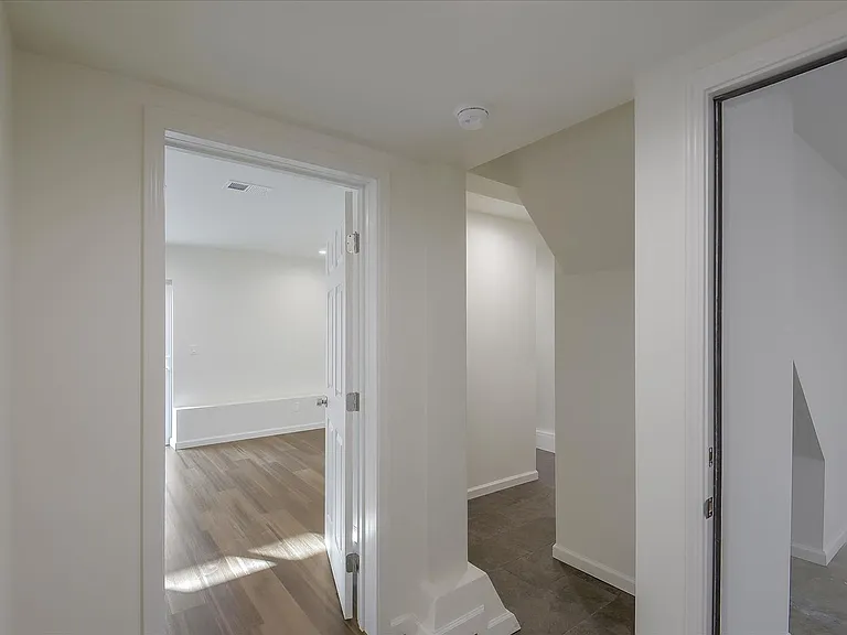 1487 34th Ave — Photo 31