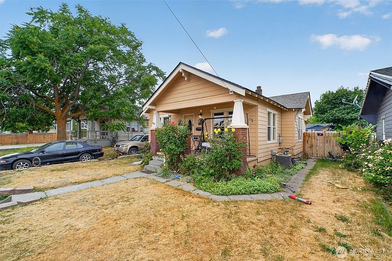 4th image of 1002 Methow Street