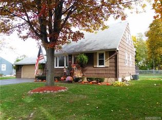 5761 Garlow Rd, Lewiston, NY 14092