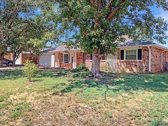 2nd image of 408 Rosewood Dr