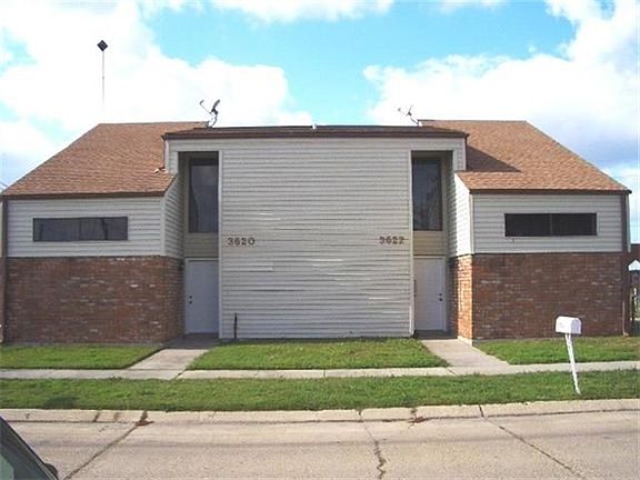 2nd image of 3620 Laplace St