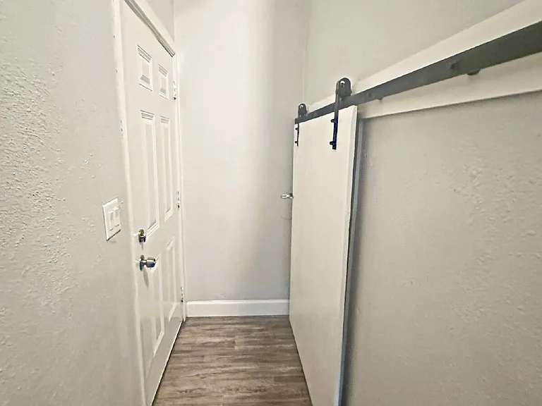 7550 Oak Chase #3 — Photo 3