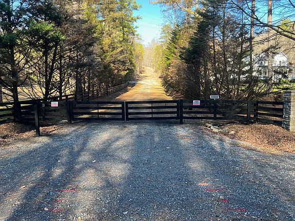 3rd image of 5436 Parker Branch Rd