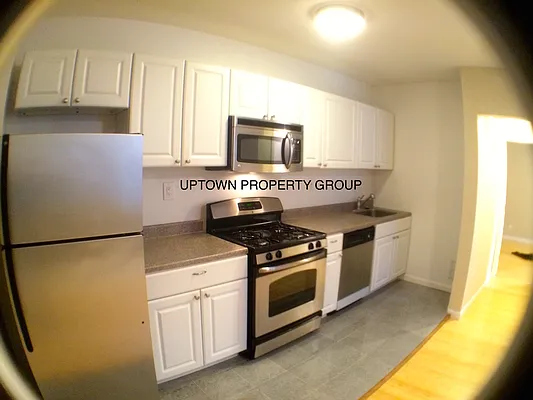 Rented by Uptown Property Group | media 13