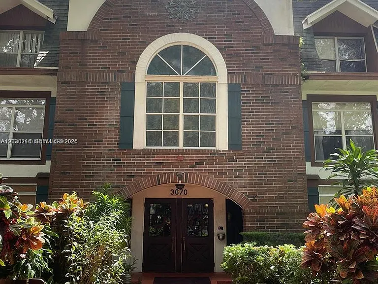 3670 Inverrary Dr #2M — Photo 1