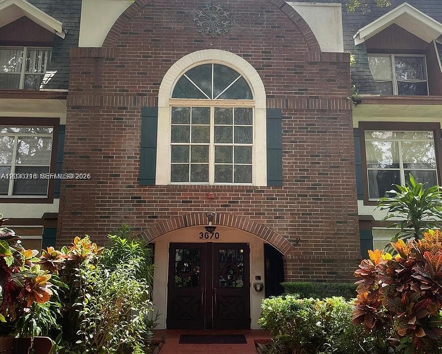 1st image of 3670 Inverrary Dr APT 2M