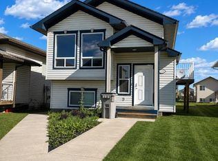 11234 75th Ave #B, Grande Prairie, AB T8W0C5