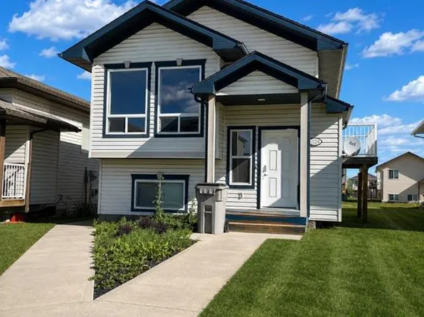 11234 75th Ave #B, Grande Prairie, AB T8W 0C5