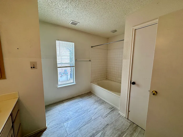 2129 Domal Ln — Photo 17
