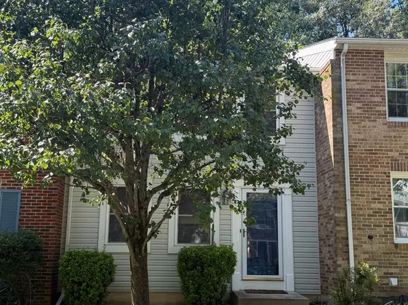 8172 Curving Creek Ct, Springfield, VA 22153