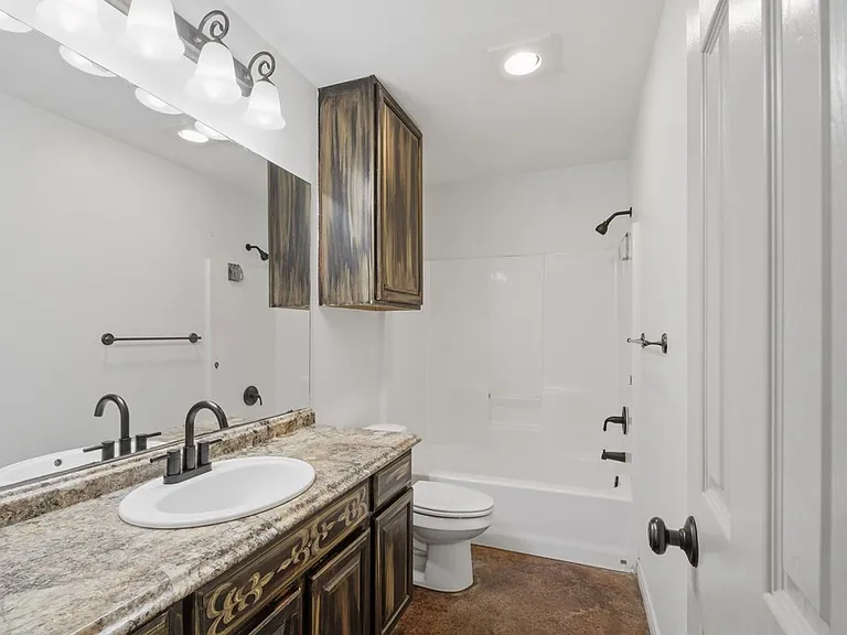 1118 Cedar Creek Rd — Photo 24