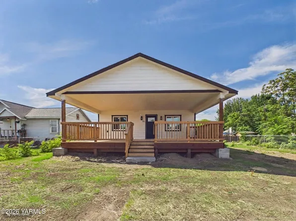 23 N H St, Toppenish, WA 98948
