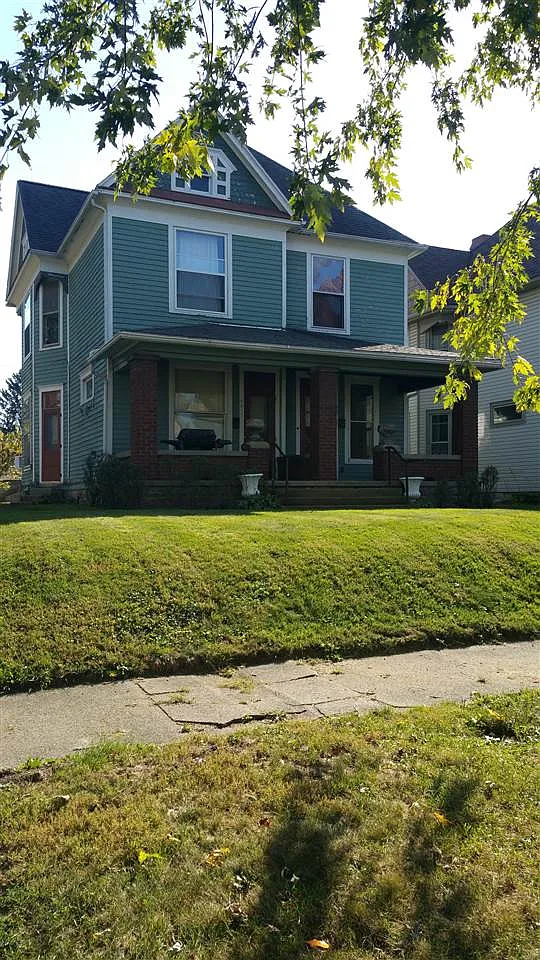 2215 North St photo 1