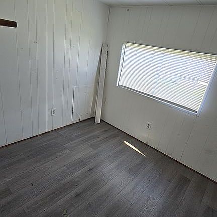 5th image of 187 Claude St
