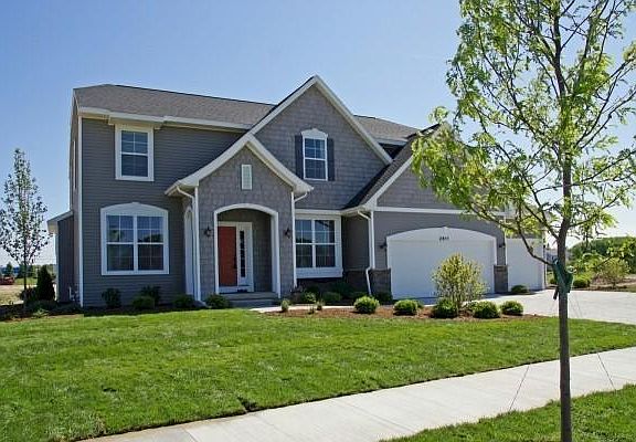 Floor plans and photos shown may include base features along with additional options and upgrades.