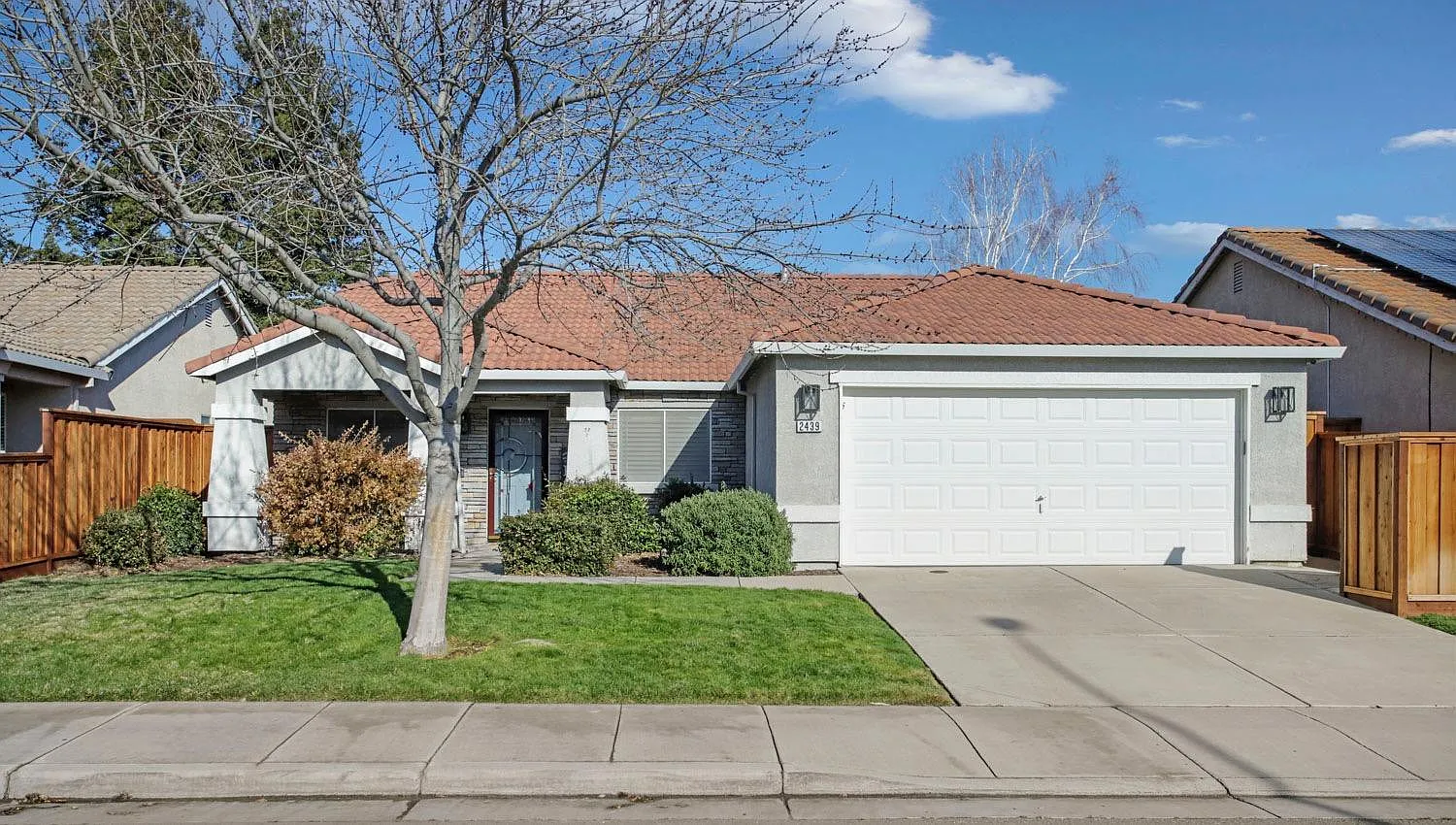 2439 Carol Ann Dr photo 1