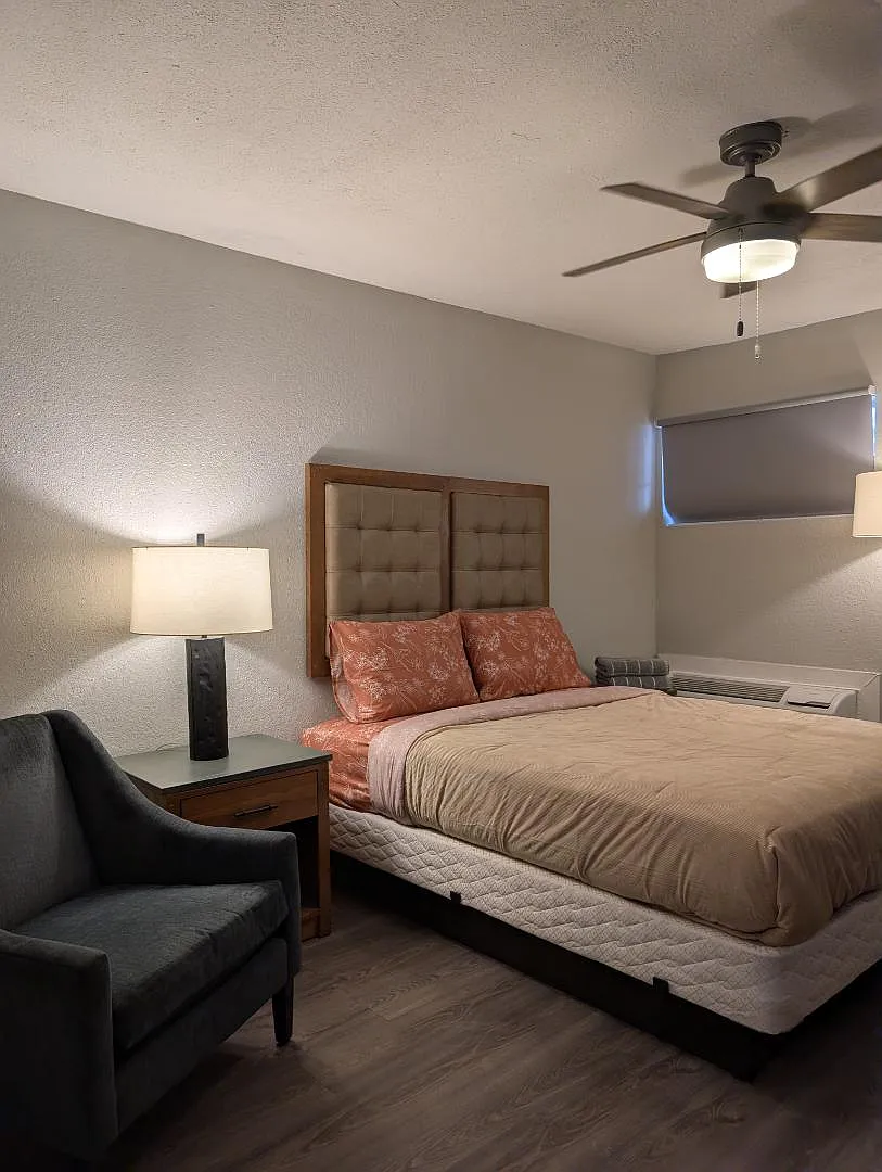 Photo 2 of 17 - 6633 W Montgomery Rd #1 - Houston, TX Unit Photo - 6633 W Montgomery Rd #1