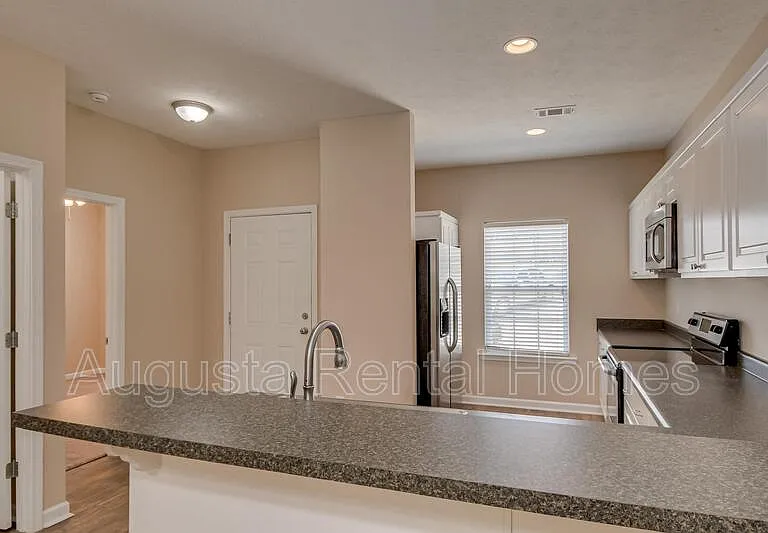 207 Old Berzelia Rd — Photo 9