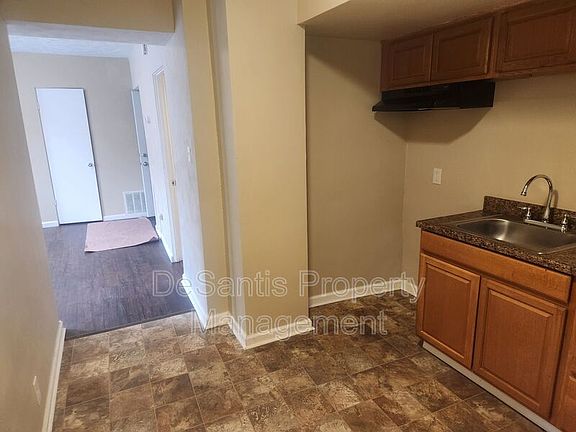 4th image of 7345 Bennett St Floor 3