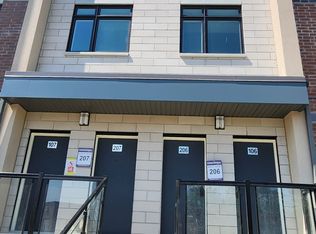 1115 Douglas McCurdy Cmn E #206, Mississauga, ON L5G 0C6