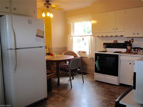 2nd image of 904 Parrish St