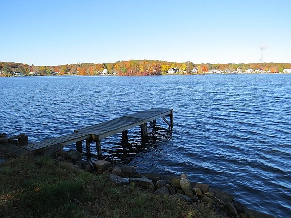 5th image of 90 Macarthur Dr