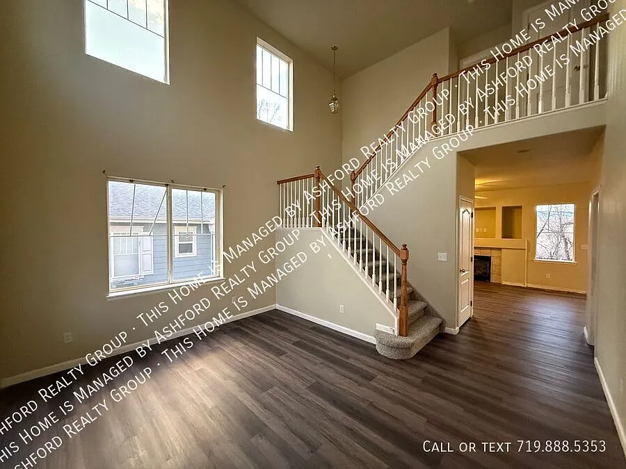 4 bed, 2.5 bath, 1759 sqft, $2,000 — Photo 4