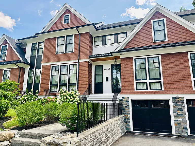 4 Knowles St #4 — Photo 19