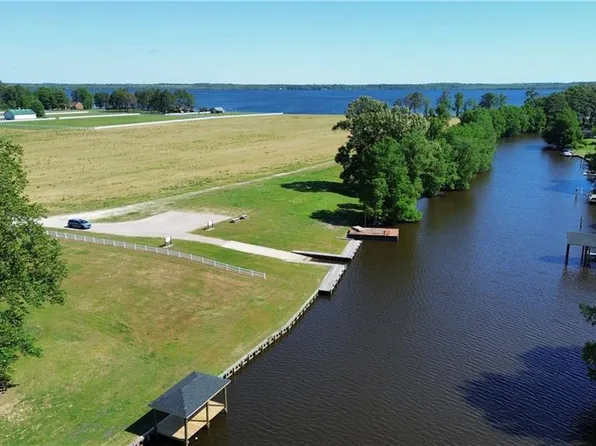 305 Grandview Dr, Elizabeth City, NC 27909
