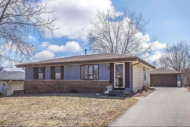 1st image of 2155 E Michigan Ave