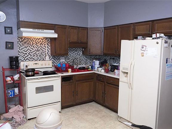5th image of 2319 Edison Ave