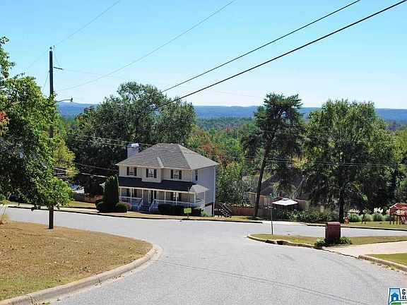 2nd image of 2988 Glen Gate Dr