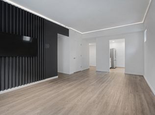 311 W 46th St #4B, New York, NY 10036