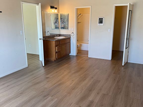 4th image of 305 S Lucia Ave #4