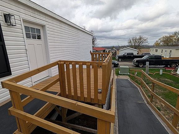4th image of 15462 Lewis Rd #22