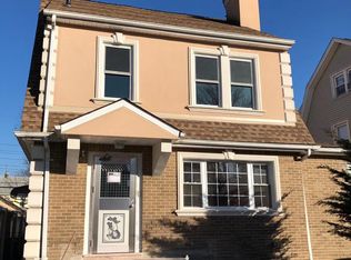 4519 171st St, Flushing, NY 11358