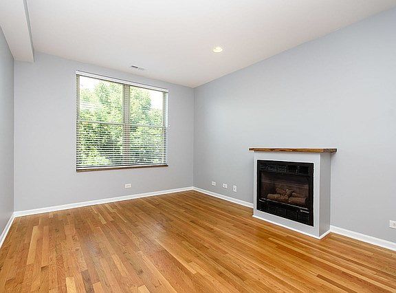 5th image of 1259 N Bosworth Ave APT 2