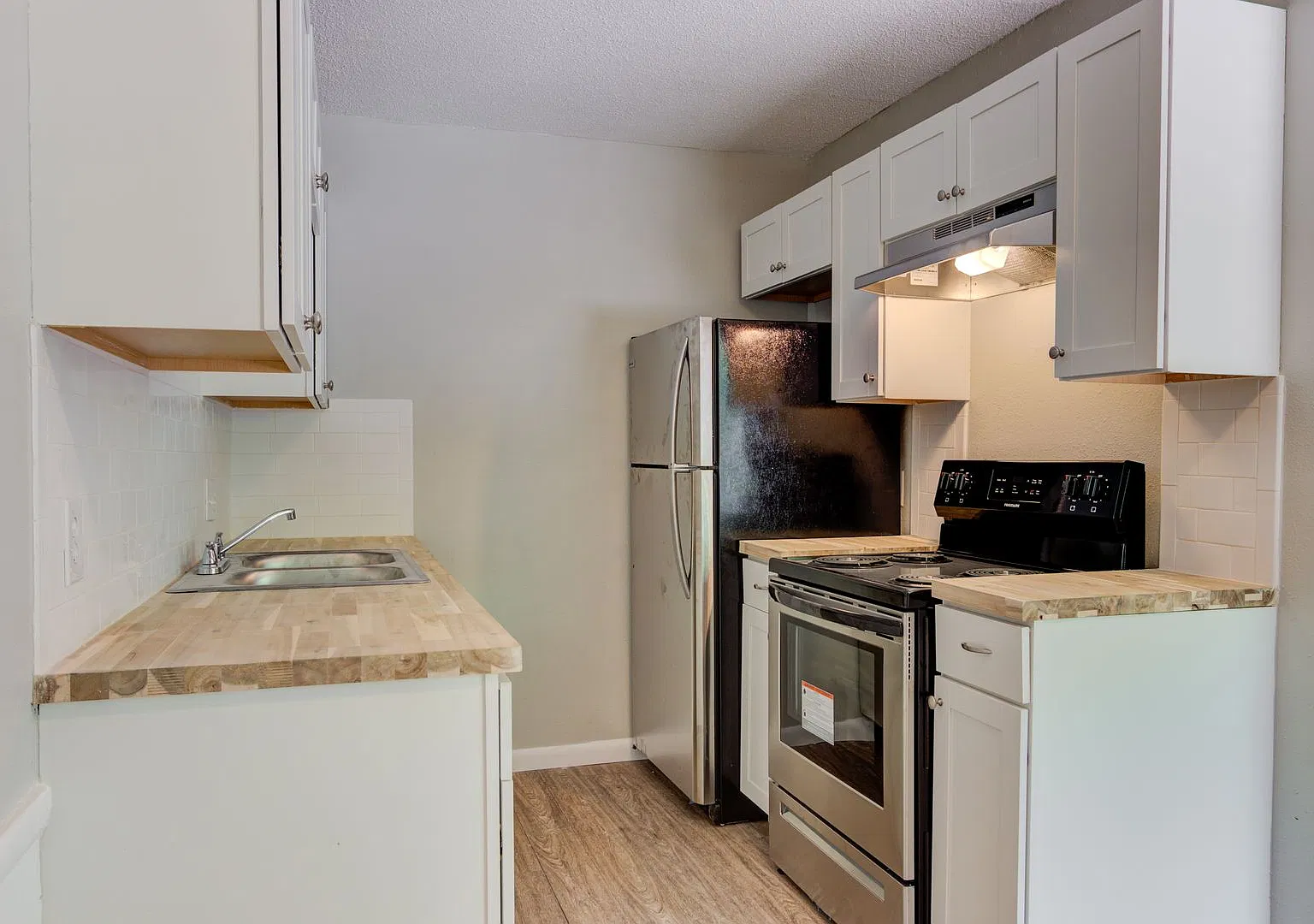The Azalea: 1 & 2 Bedroom Apartments — Photo 1