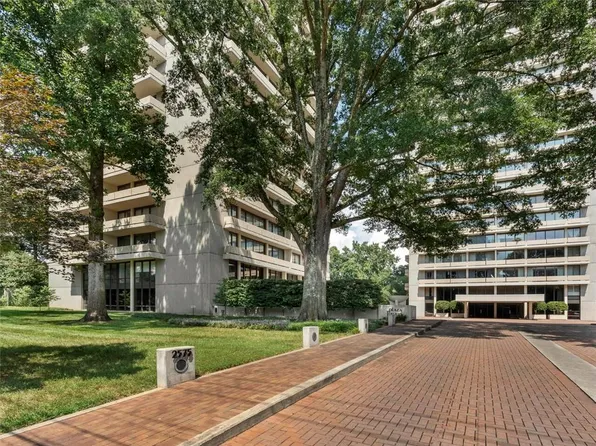 2575 Peachtree Rd NE APT 12B, Atlanta, GA 30305