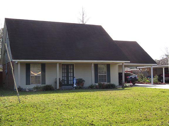 2nd image of 205 Bradford Dr